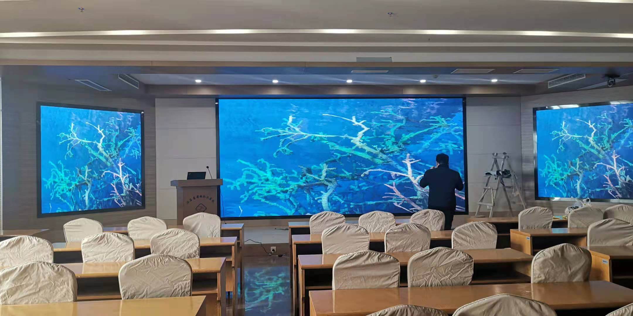 江蘇省省級機關(guān)醫(yī)院 R1.8顯示屏項目
